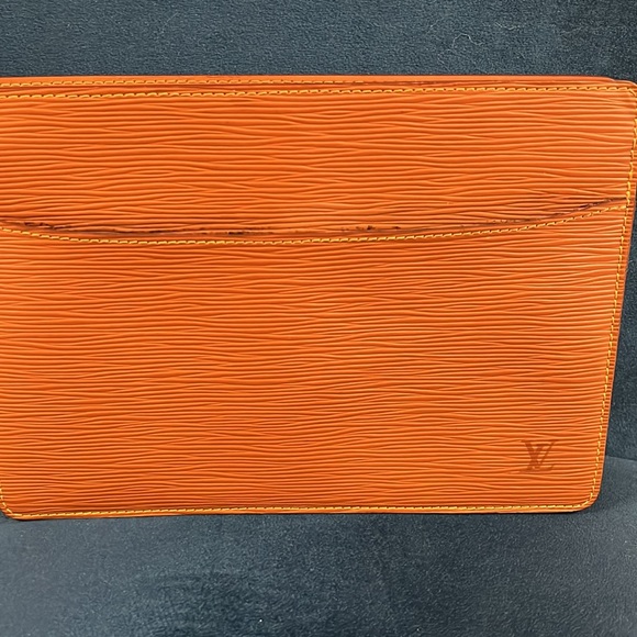 Louis Vuitton Brown Epi Pochette Homme - Picture 3 of 12